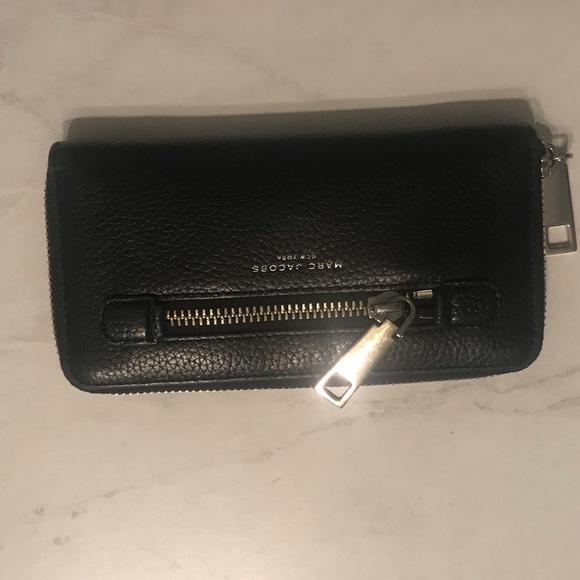 Marc Jacobs wallet - Picture 2 of 5